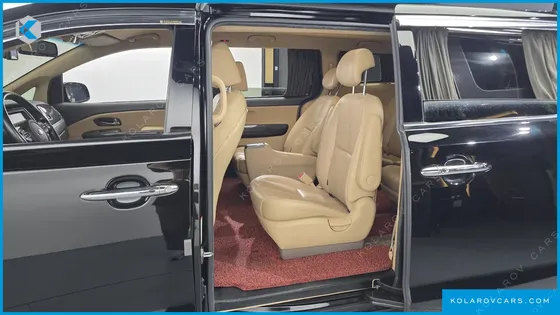 KIA CARNIVAL 9-SEATER HI-LIMOUSINE