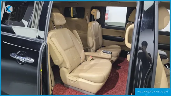KIA CARNIVAL 9-SEATER HI-LIMOUSINE