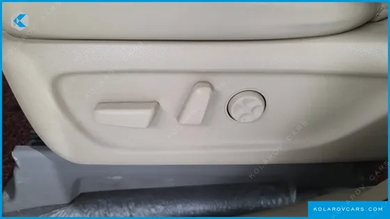 KIA CARNIVAL 9-SEATER HI-LIMOUSINE