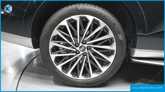 HYUNDAI PALISADE GASOLINE 2.5T 4WD 9-SEATER