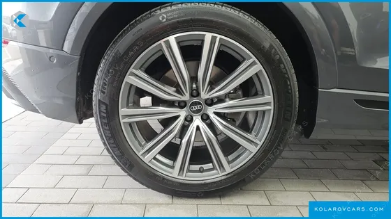 AUDI Q8 55 TFSI QUATTRO PREMIUM