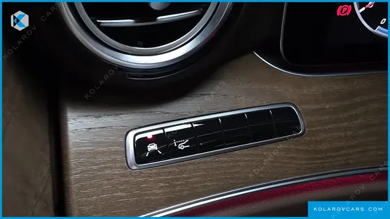 MERCEDES E-CLASS E300 4MATIC EXCLUSIVE