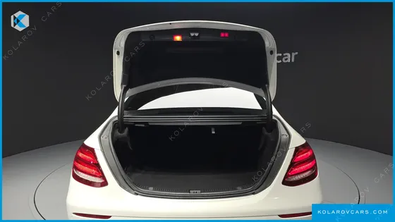 MERCEDES E-CLASS E300 4MATIC EXCLUSIVE
