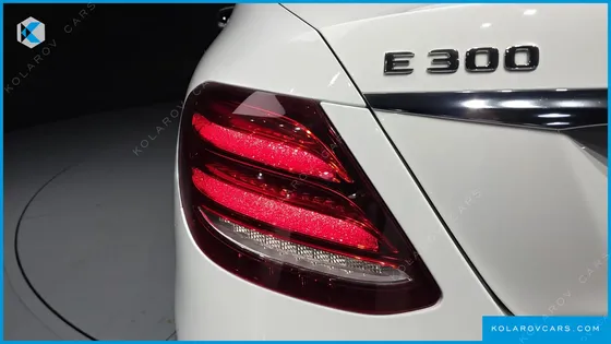 MERCEDES E-CLASS E300 4MATIC EXCLUSIVE