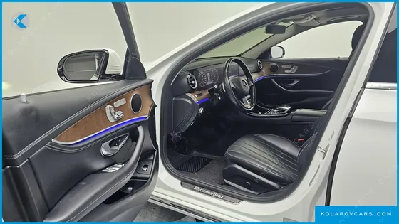 MERCEDES E-CLASS E300 EXCLUSIVE