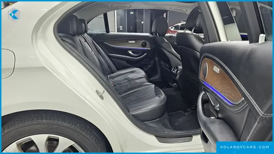 MERCEDES E-CLASS E300 EXCLUSIVE