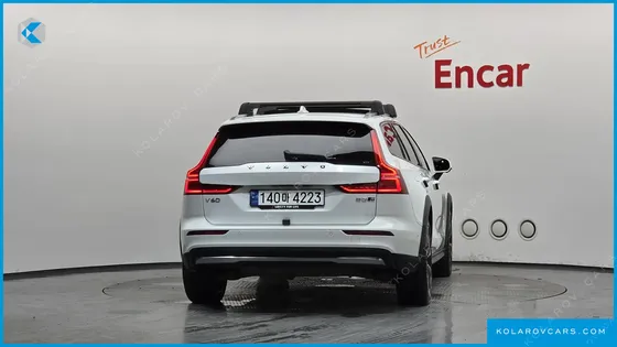 VOLVO V60 B5 AWD