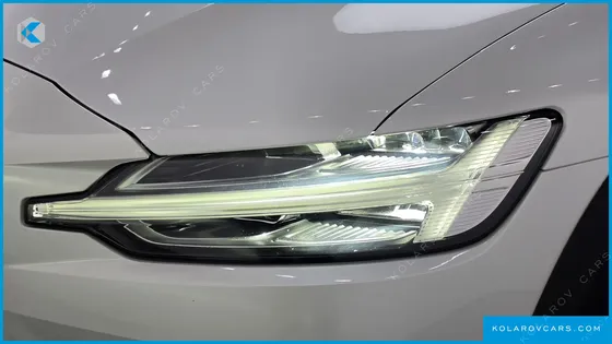 VOLVO V60 B5 AWD