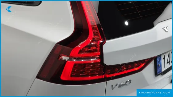 VOLVO V60 B5 AWD