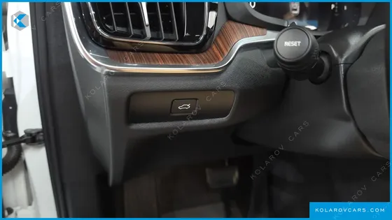 VOLVO V60 B5 AWD