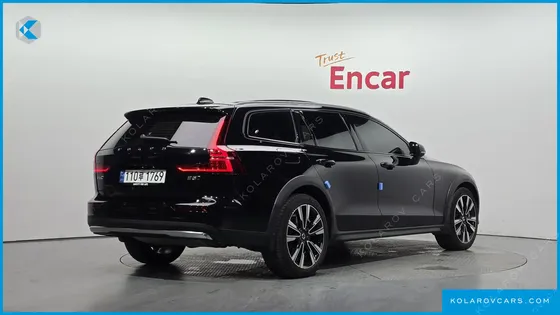VOLVO V60 B5 ULTRA AWD