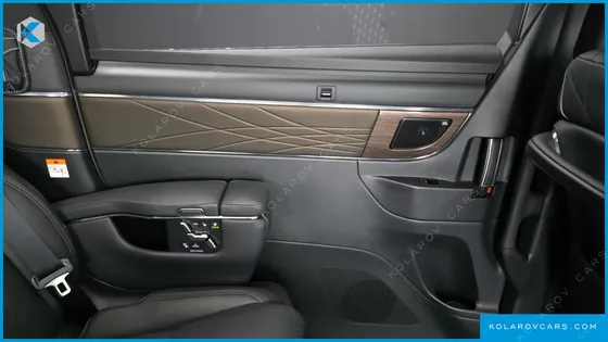 TOYOTA ALPHARD 2.5 HEV EXECUTIVE AWD