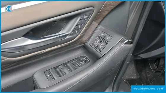 TOYOTA ALPHARD 2.5 HEV EXECUTIVE AWD