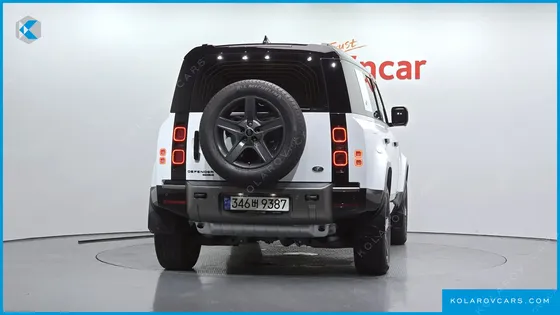 LAND ROVER DEFENDER 110 P300 X-DYNAMIC SE