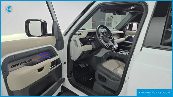 LAND ROVER DEFENDER 110 P300 X-DYNAMIC SE