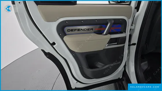 LAND ROVER DEFENDER 110 P300 X-DYNAMIC SE