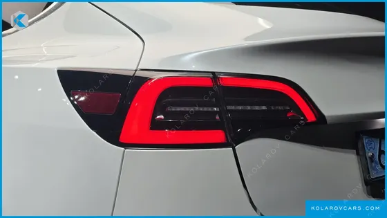 TESLA MODEL 3 STANDARD RANGE PLUE RWD