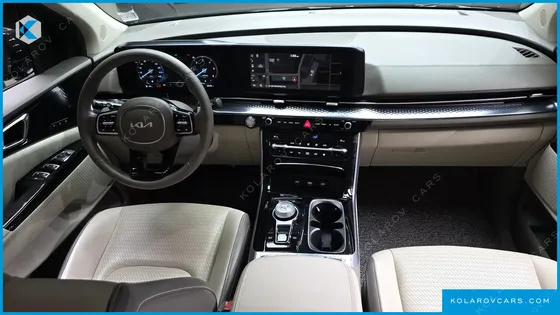 KIA CARNIVAL 9-SEATER HI-LIMOUSINE