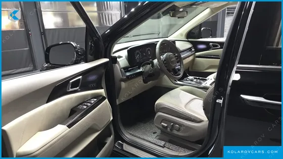 KIA CARNIVAL 9-SEATER HI-LIMOUSINE