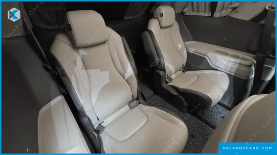 KIA CARNIVAL 9-SEATER HI-LIMOUSINE