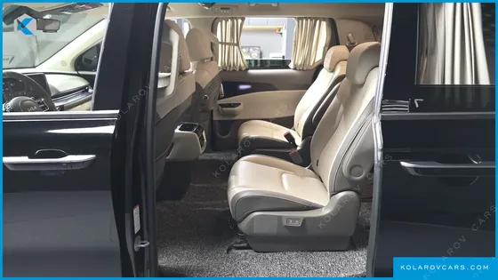 KIA CARNIVAL 9-SEATER HI-LIMOUSINE