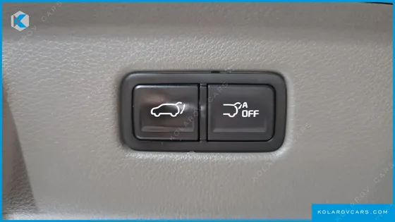 KIA CARNIVAL 9-SEATER HI-LIMOUSINE