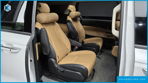 KIA CARNIVAL 9-SEATER NOBLESSE