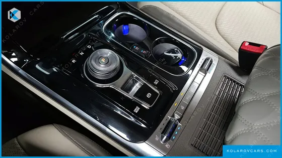 KIA CARNIVAL 9-SEATER HI-LIMOUSINE