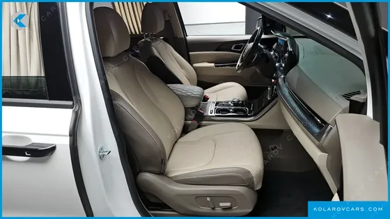 KIA CARNIVAL 9-SEATER HI-LIMOUSINE