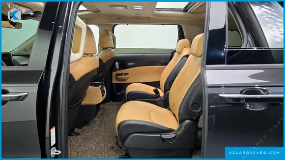 KIA CARNIVAL 9-SEATER SIGNATURE