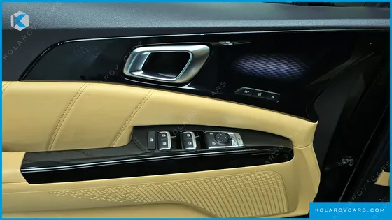 KIA CARNIVAL 9-SEATER SIGNATURE