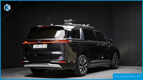 KIA CARNIVAL 9-SEATER NOBLESSE