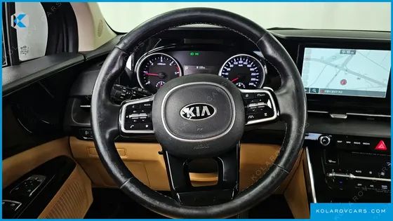KIA CARNIVAL 9-SEATER NOBLESSE
