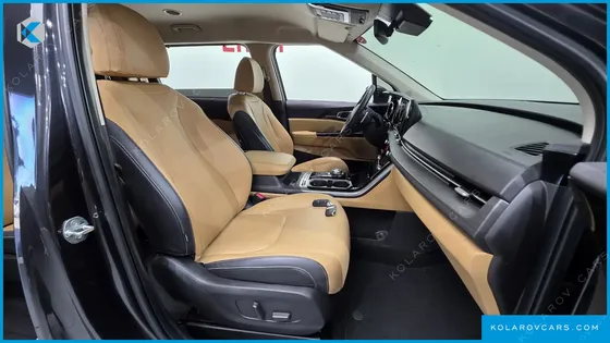 KIA CARNIVAL 9-SEATER NOBLESSE
