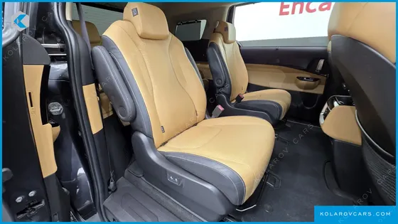 KIA CARNIVAL 9-SEATER NOBLESSE