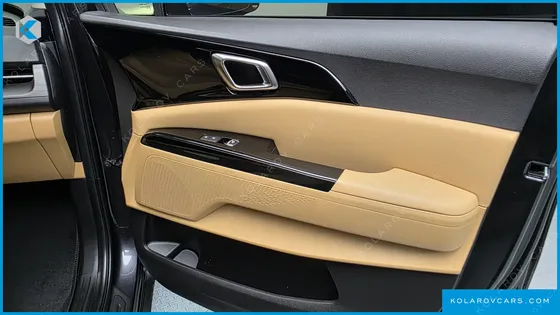 KIA CARNIVAL 9-SEATER NOBLESSE