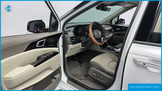 KIA CARNIVAL 9-SEATER HI-LIMOUSINE