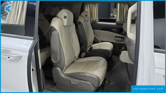 KIA CARNIVAL 9-SEATER HI-LIMOUSINE