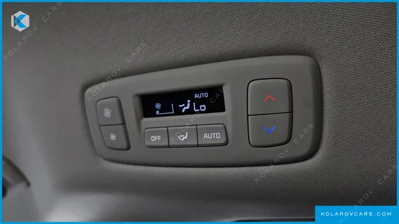 KIA CARNIVAL 9-SEATER NOBLESSE