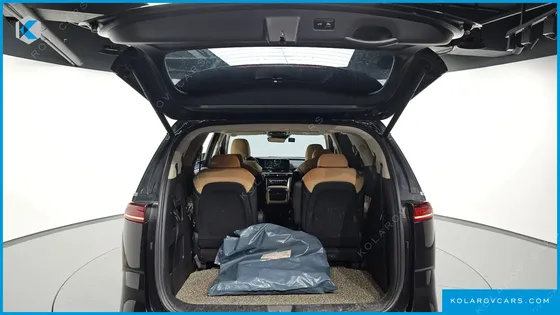 KIA CARNIVAL 9-SEATER NOBLESSE