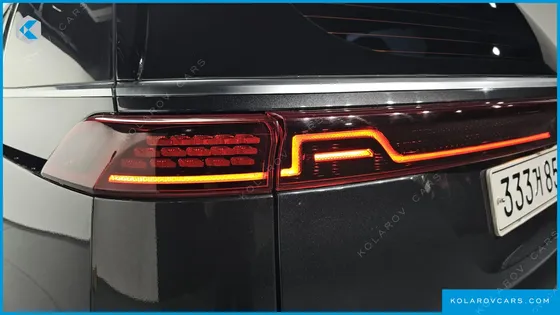 KIA CARNIVAL 9-SEATER NOBLESSE