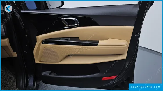 KIA CARNIVAL 9-SEATER NOBLESSE