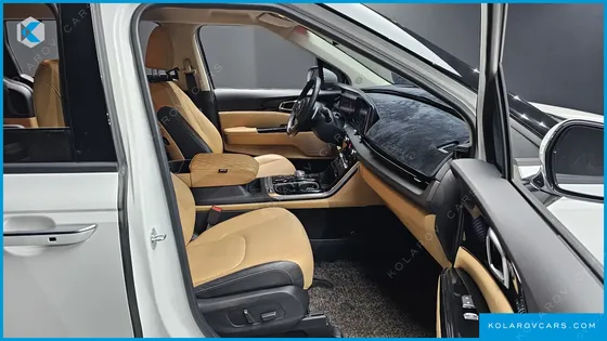 KIA CARNIVAL GASOLINE 7-SEATER SIGNATURE