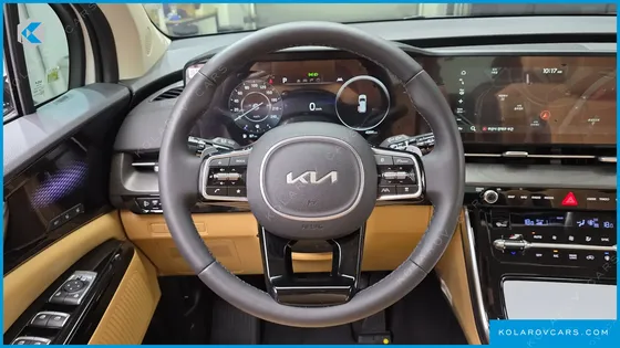 KIA CARNIVAL GASOLINE 9-SEATER SIGNATURE