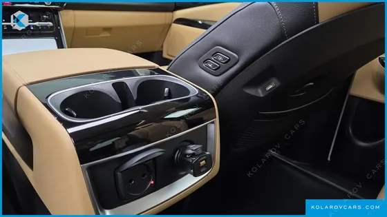 KIA CARNIVAL GASOLINE 9-SEATER SIGNATURE