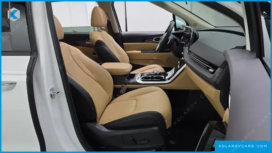 KIA CARNIVAL GASOLINE 9-SEATER SIGNATURE