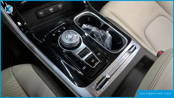 KIA CARNIVAL 9-SEATER SIGNATURE
