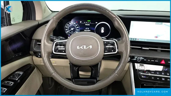 KIA CARNIVAL 9-SEATER SIGNATURE