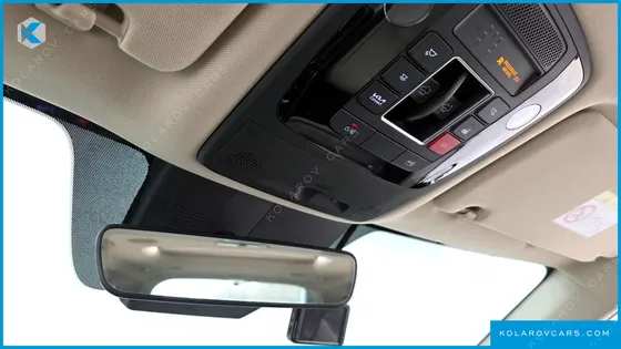 KIA CARNIVAL 9-SEATER SIGNATURE