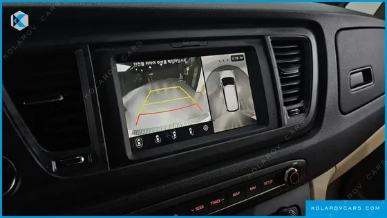 KIA CARNIVAL 9-SEATER HI-LIMOUSINE